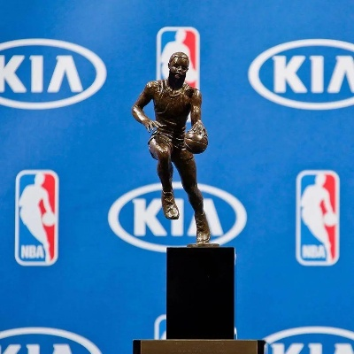 最强NBA MVP奖杯，荣誉之巅的迈克尔·乔丹杯