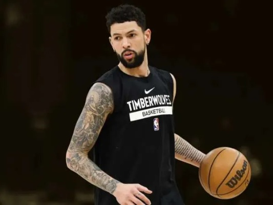 小里弗斯在哪个球队？从太子到流浪汉，他的NBA生涯轨迹令人唏嘘
