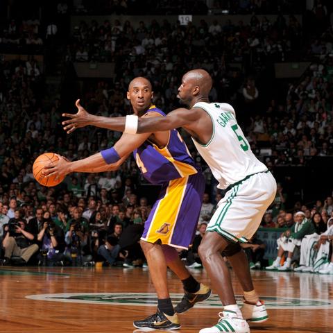 紫金王朝的序章，回顾湖人2001年季后赛的统治之路